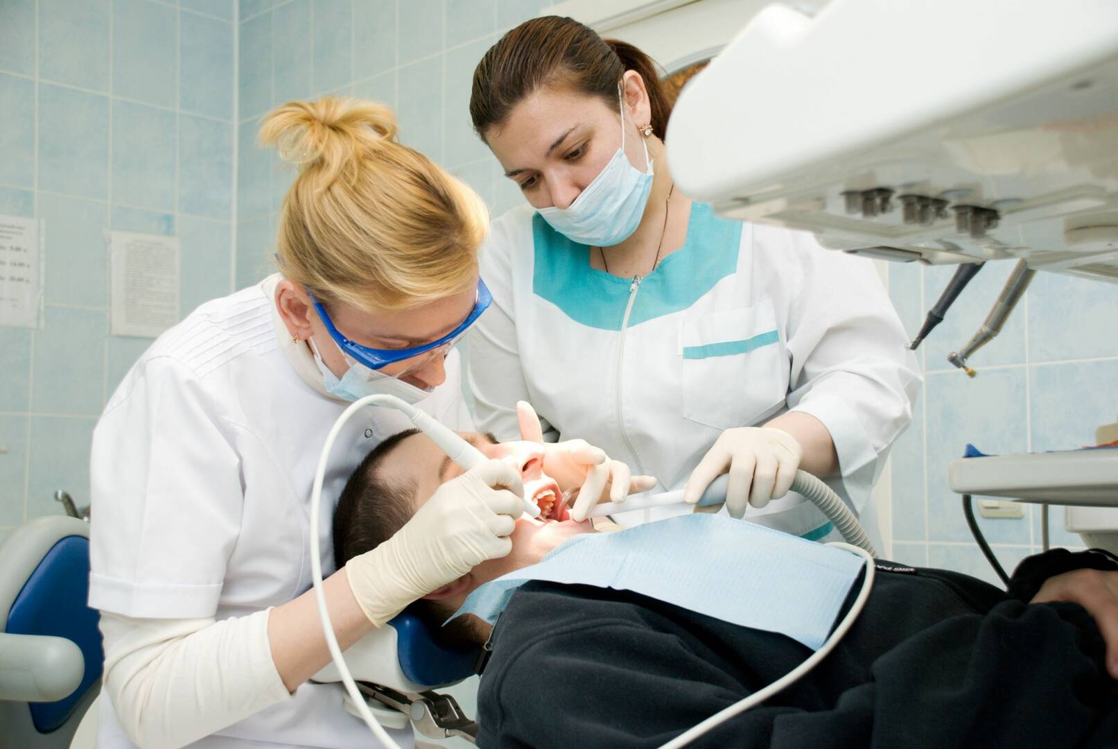 Kingston Dental Associates Providing Comprehensive Family and Cosmetic Dentistry in Kingston